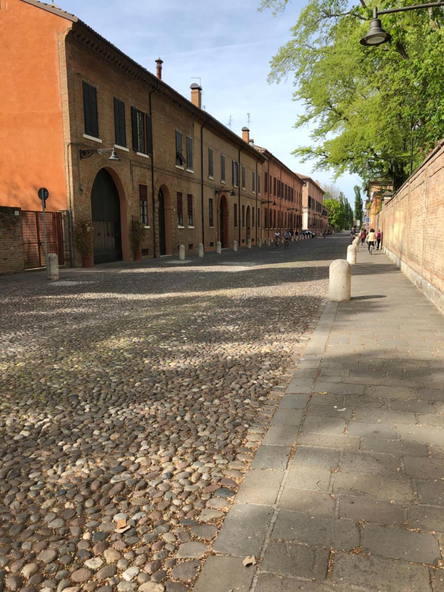 Palazzo Sabbioni Suite Del Conte Elegant Suite In Old Monastery City Center Ferrara Bagian luar foto